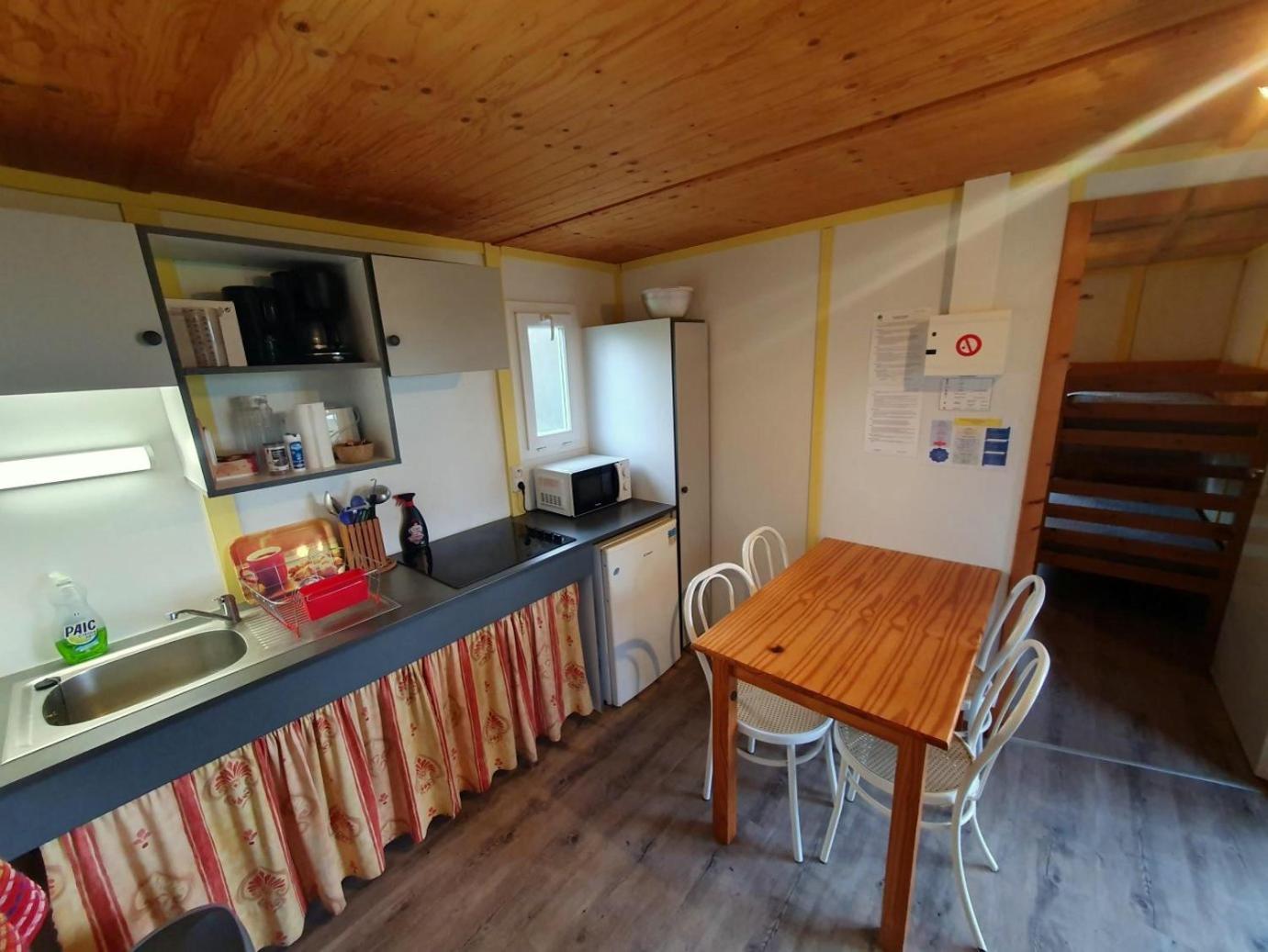 Les Chalets Du Quignon Autry-le-Chatel Bilik gambar